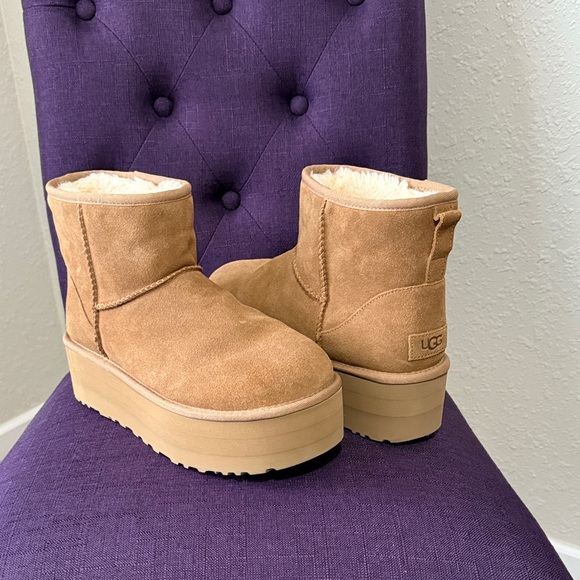 UGG Shoes - UGG Women's Brown Platform Winter Boots